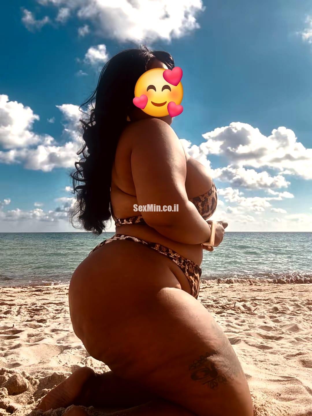 בתל אביב מלאה בחורה אפריקאית מחול - תמונה 3