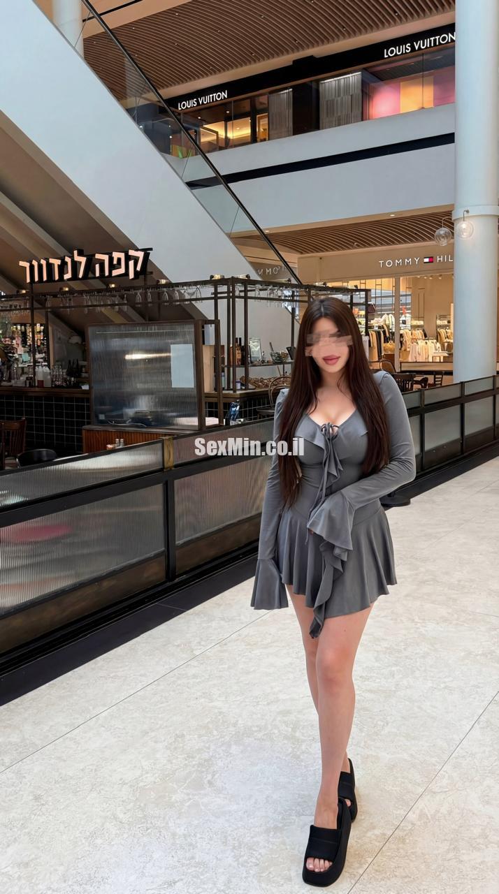 תל אביב תיירת אירופאית - תמונה 8